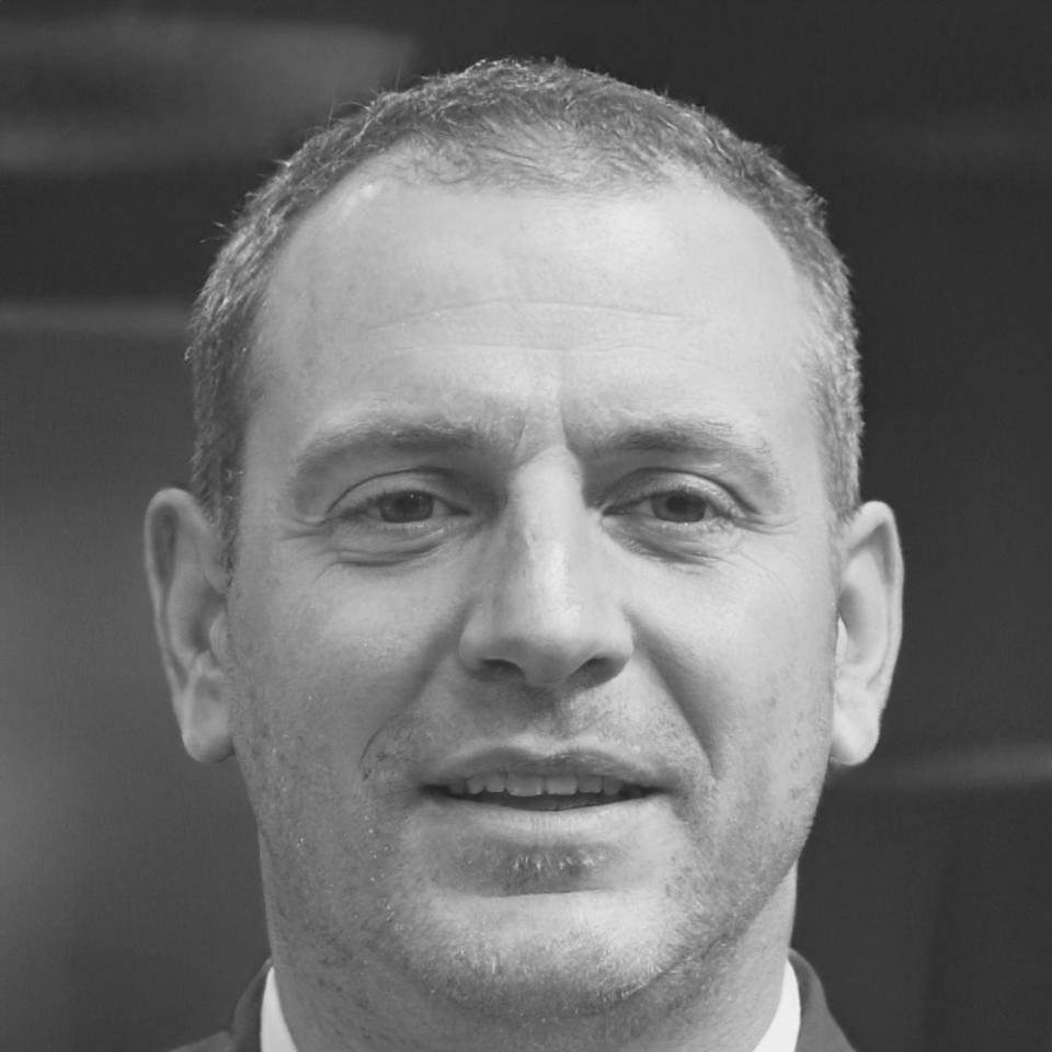 Портрет Серкана Йылмаза — фотографа и куратора